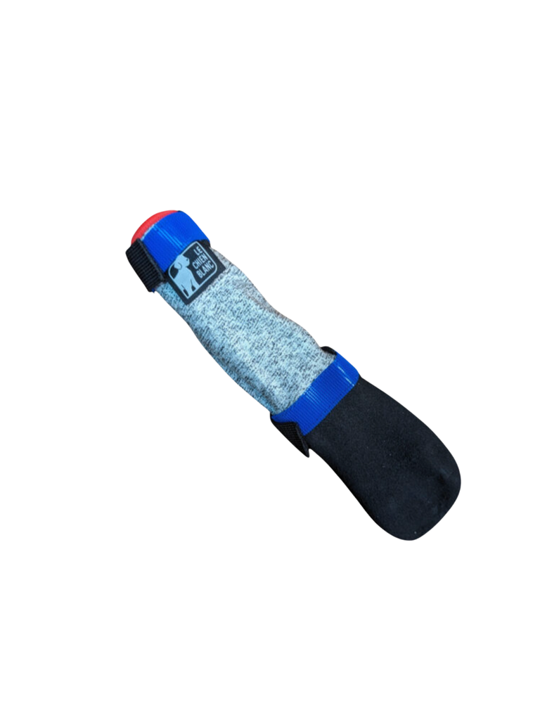 
LE CHIEN BLANC - Botte longue avec grip anti-coupure. Bêtes Gourmandes, boutique spécialisée alimentation, éducation et sports pour chiens à Québec.