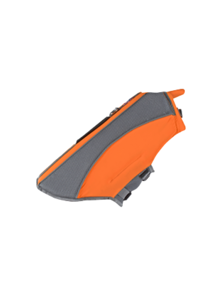 Ne laissez aucun chien sur le quai ou sur le sable cet été avec le gilet de sauvetage Wave Rider. Son design élégant épouse le corps pour une flottabilité complète pour rester à flot et est livré avec un support de tête supplémentaire pour que votre chien puisse pagayer en toute confiance. Tissu extérieur imperméable, mentonnière super flottante pour un soutien supplémentaire de la tête. Panneaux en mesh respirant et sangle ventrale réglable en taille, attache de laisse à anneau en D robuste, poignée de pri