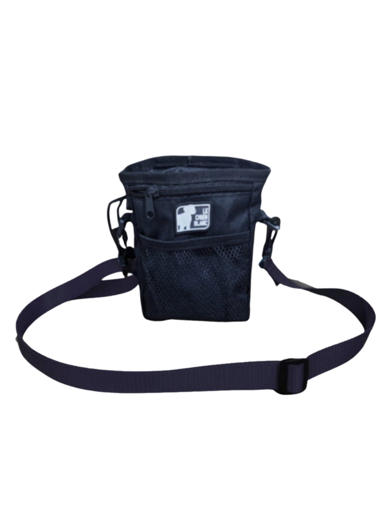 L’ÉTUI VOLT est le sac à gâterie le plus complet sur le marché. L’étui est muni d’une sangle ajustable et peut se porter à la taille, en bandoulière ou directement à la ceinture.