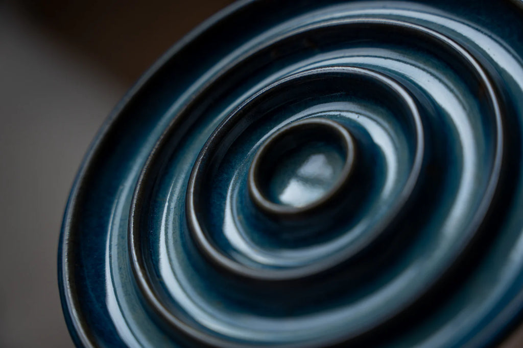 ATELIER BORÉAL - Bol ralentisseur en céramique pour chat. Bêtes Gourmandes, boutique spécialisée alimentation, éducation et sports pour chiens à Québec.